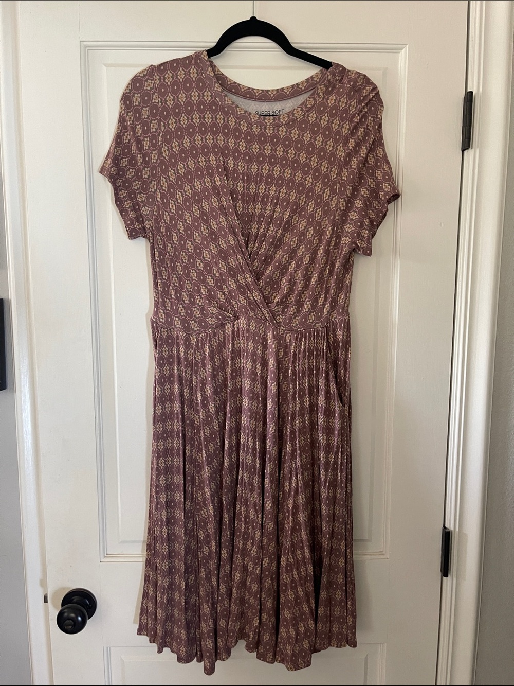 torrid Dusty Mauve Printed Twist-Waist Midi Dress